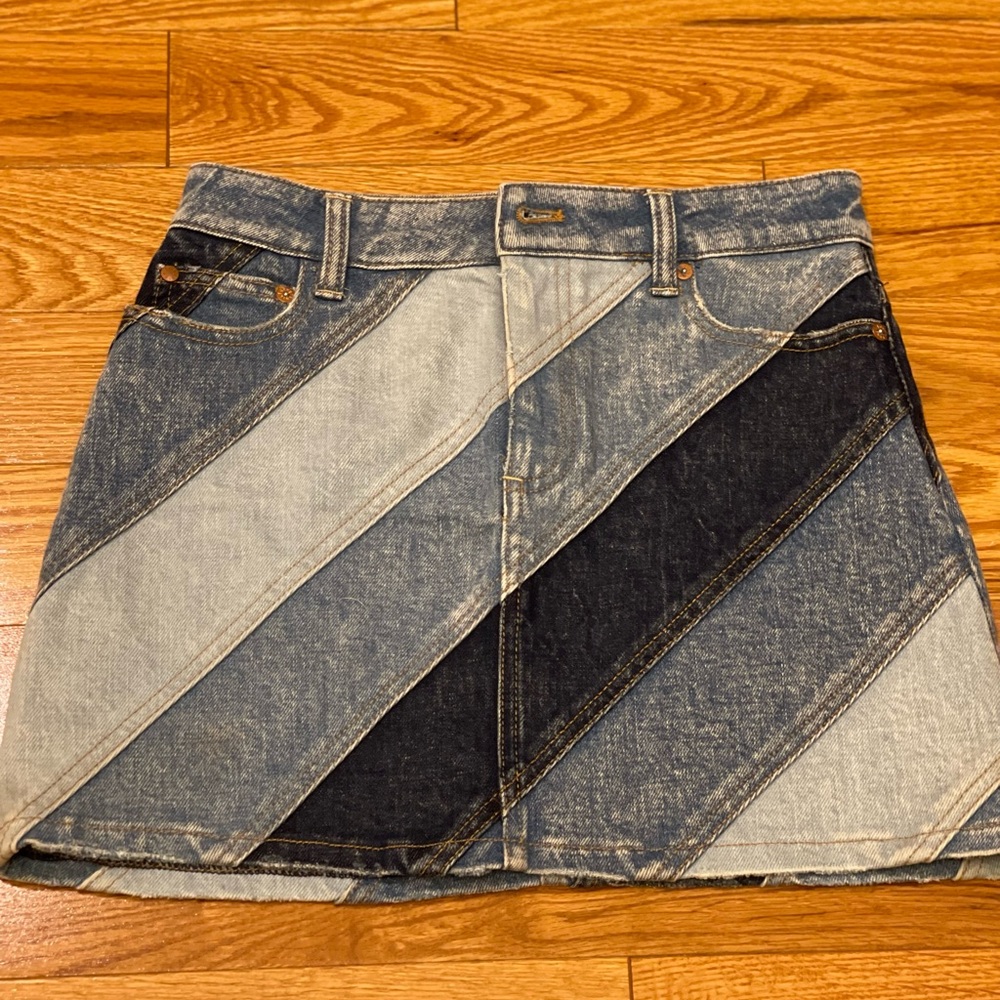 Alice + Olivia Blue Denim Jeans - Picture 8 of 13